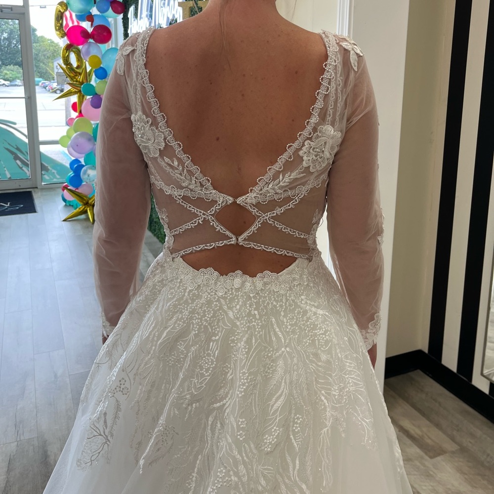 Custom made wedding sleeves attachable / detachable - Picture 4 of 8